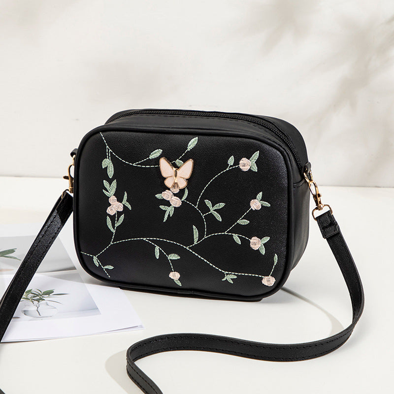 Avslappet Veske Med Blomsterbroderi