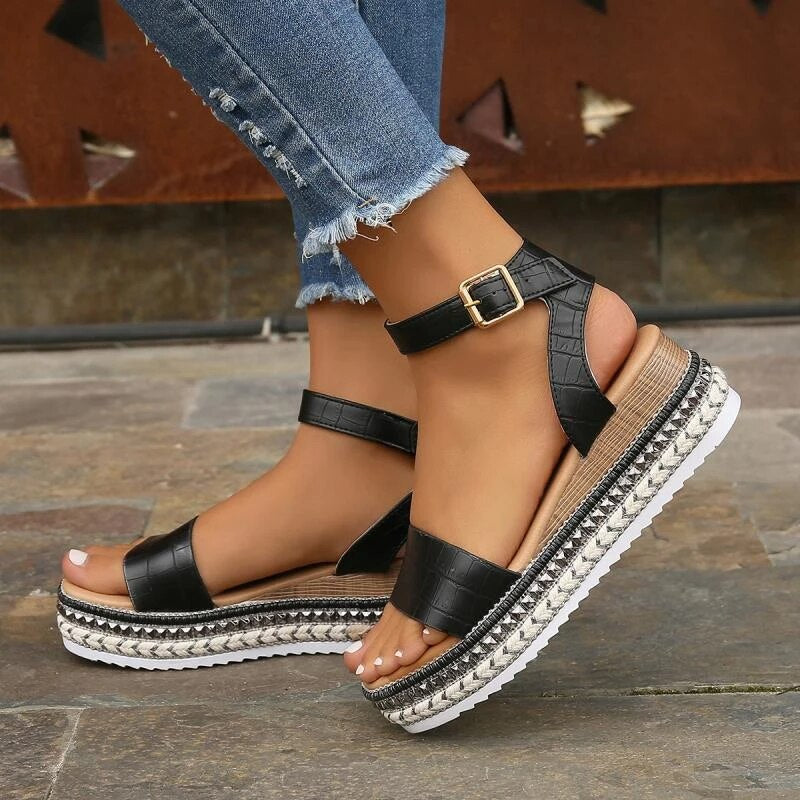 Uformelle Flatformede Sandaler